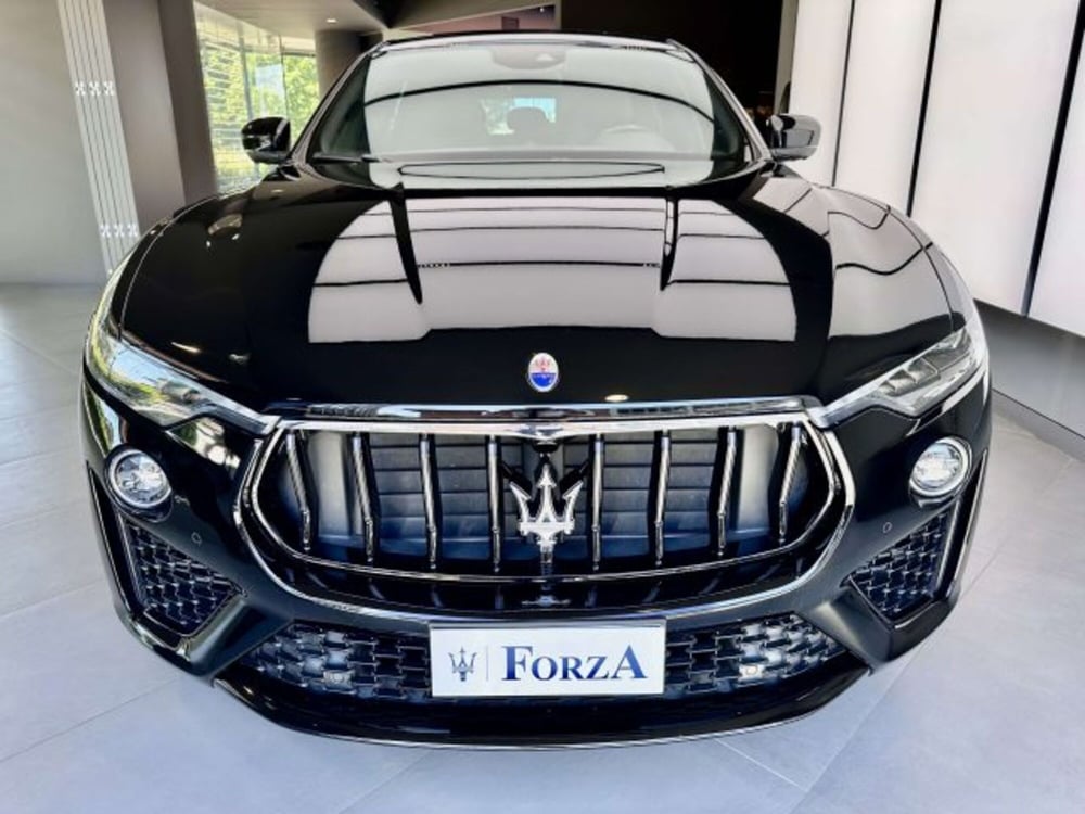 Maserati Levante usata a Torino (2)