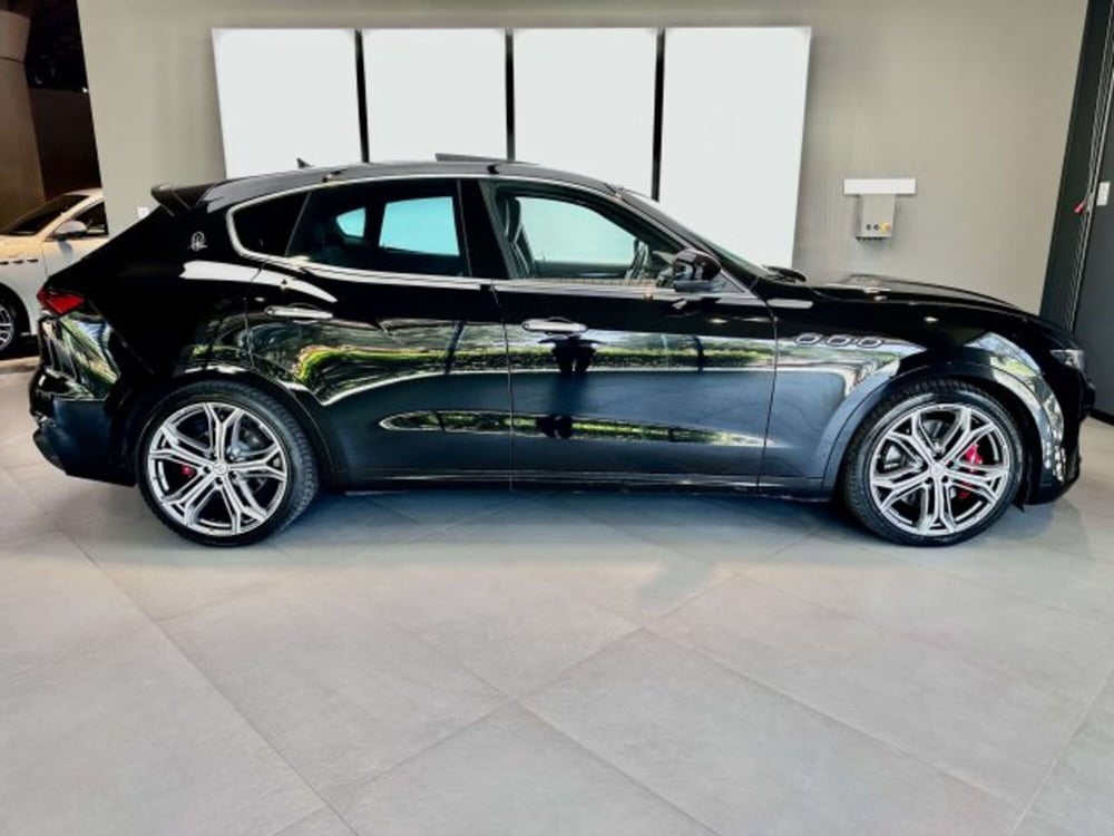 Maserati Levante usata a Torino (5)