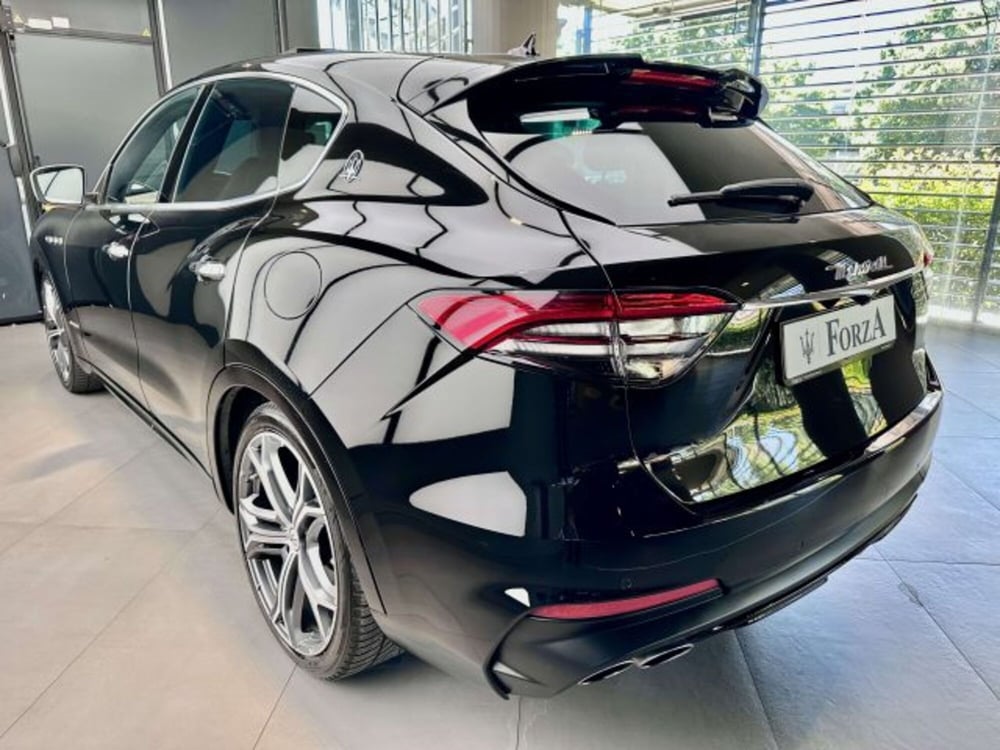 Maserati Levante usata a Torino (8)
