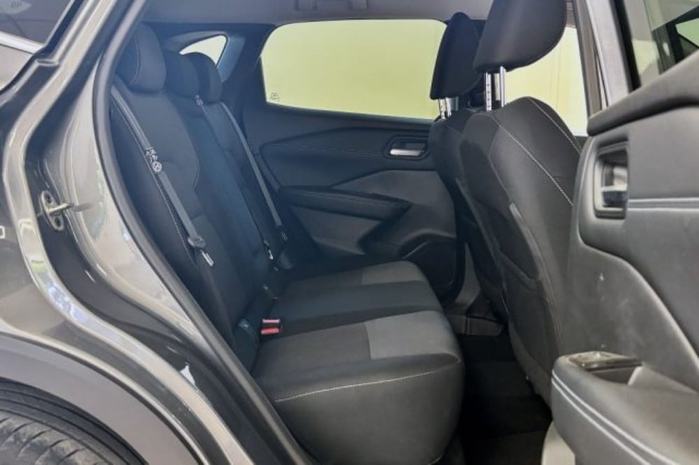 Nissan Qashqai usata a Latina (10)