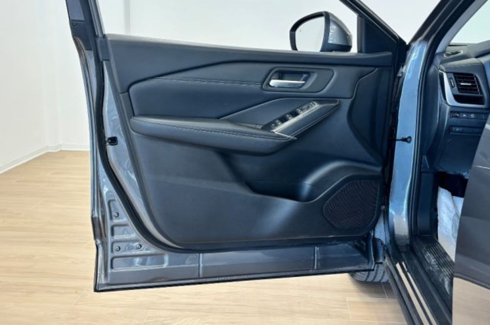 Nissan Qashqai usata a Latina (12)