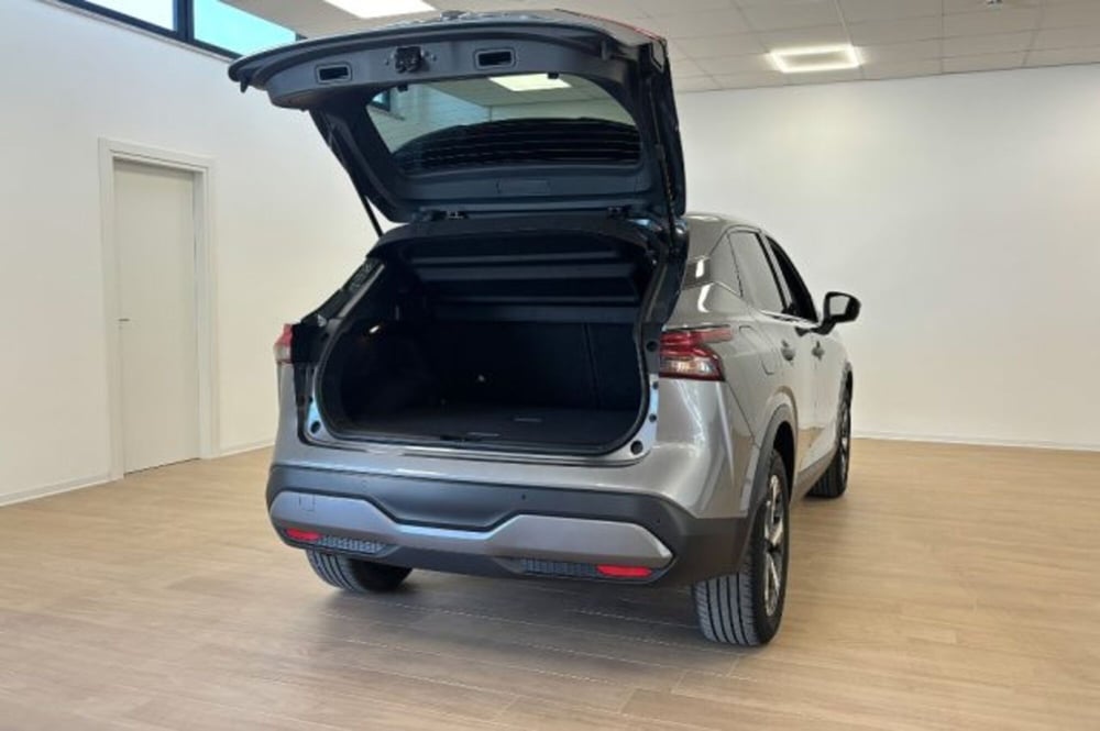 Nissan Qashqai usata a Latina (7)