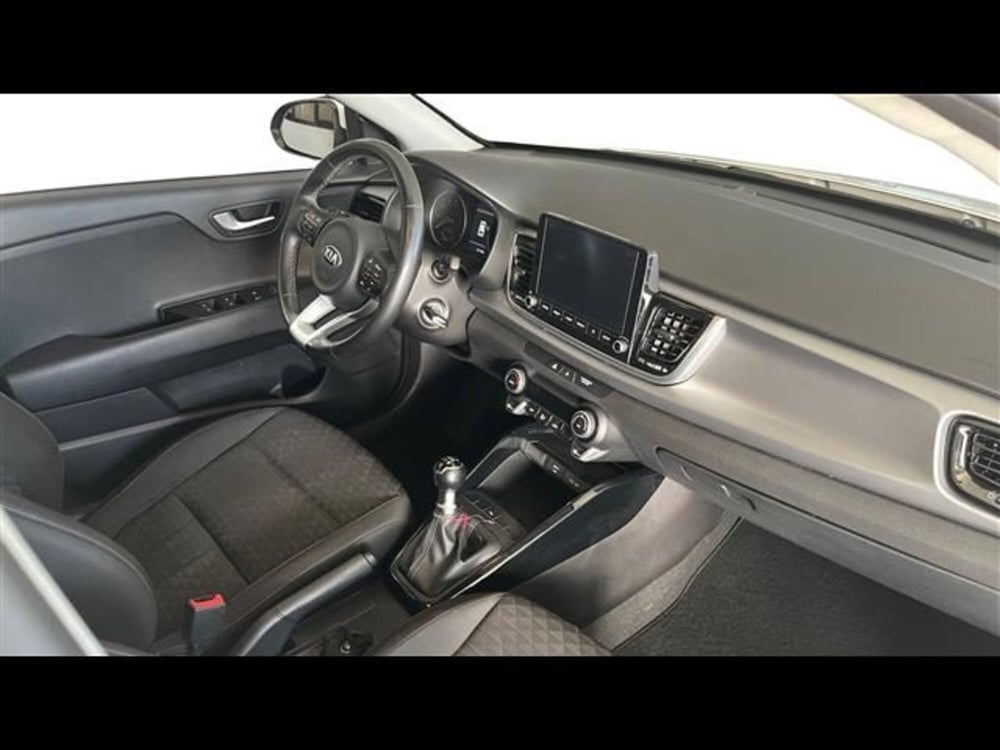 Kia Rio usata a Firenze (12)