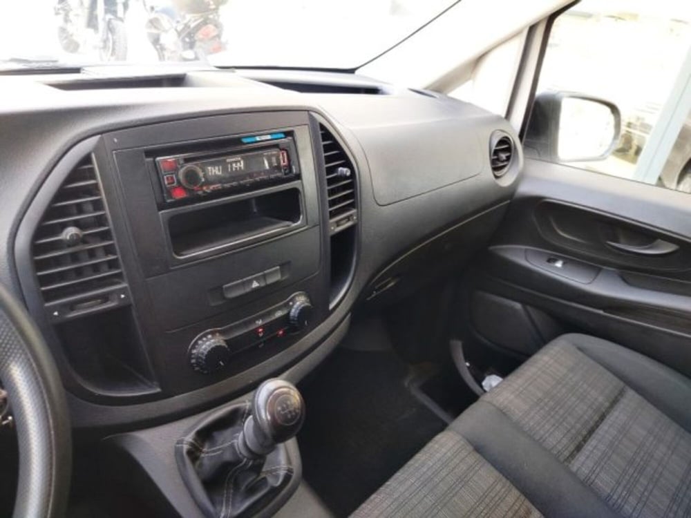 Mercedes-Benz Vito usata a Oristano (13)