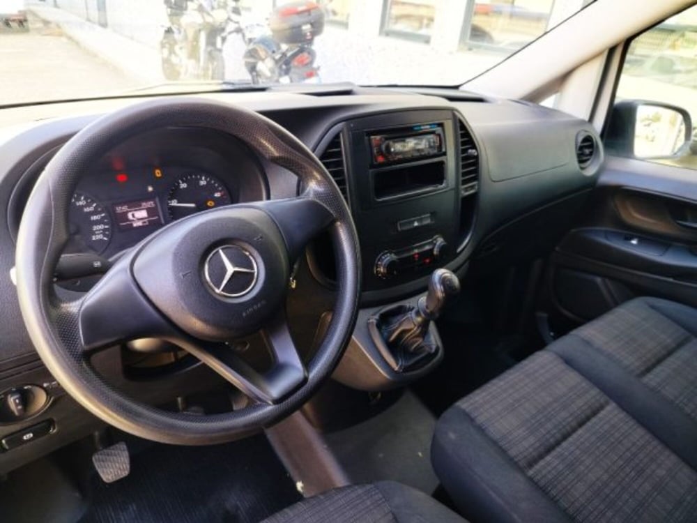 Mercedes-Benz Vito usata a Oristano (9)