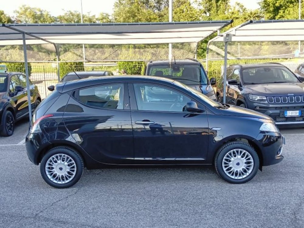 Lancia Ypsilon usata a Brescia (4)