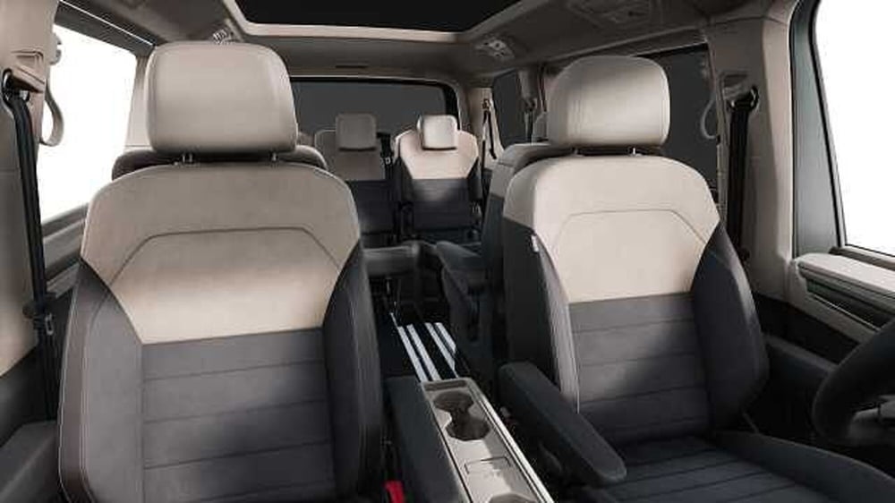 Volkswagen Multivan nuova a Ravenna (8)