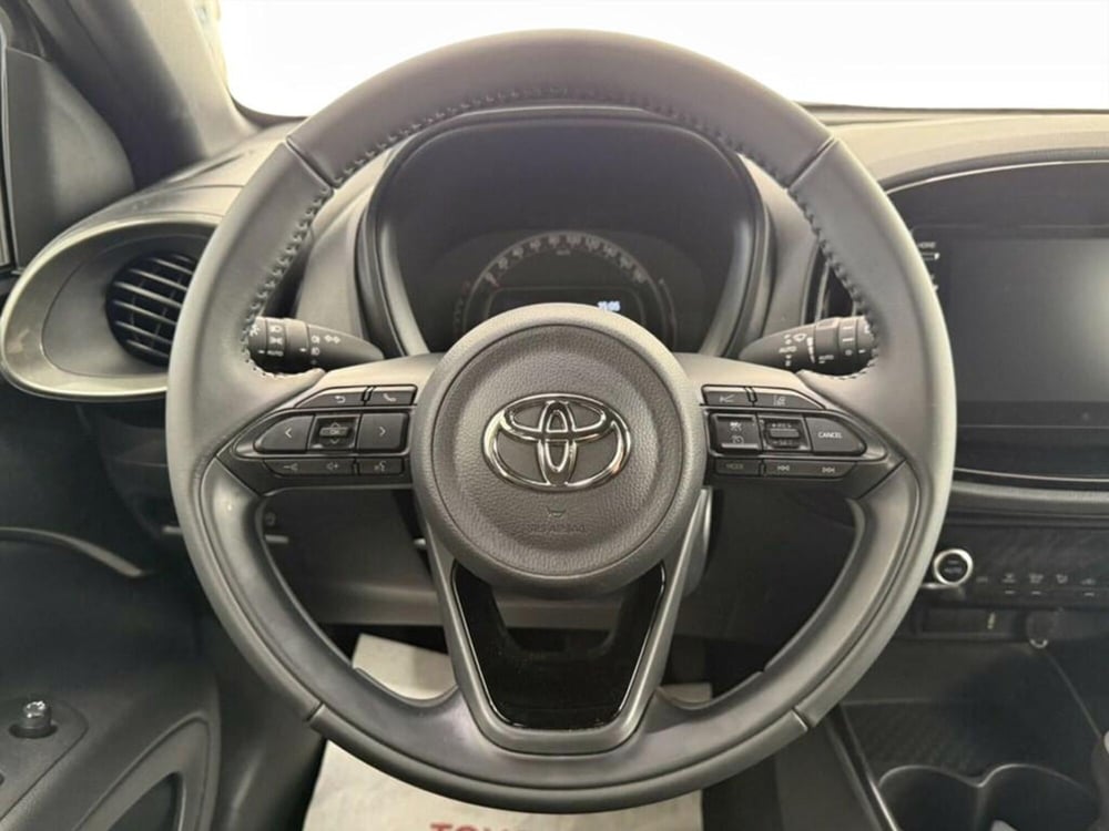 Toyota Aygo X usata a Monza e Brianza (8)