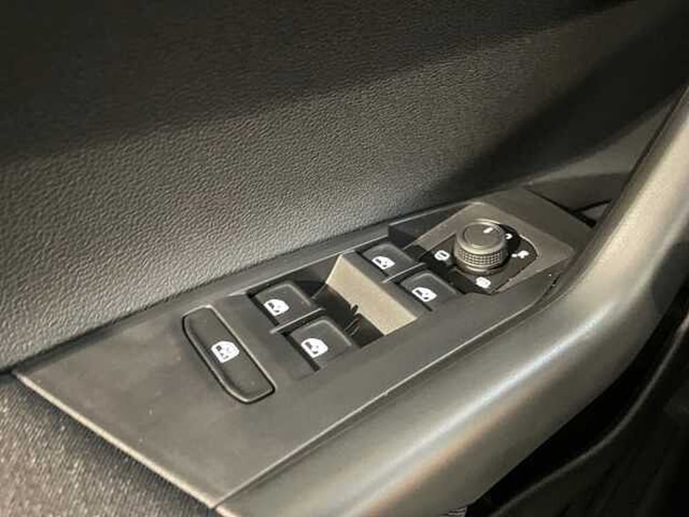 Volkswagen Taigo nuova a Ravenna (20)