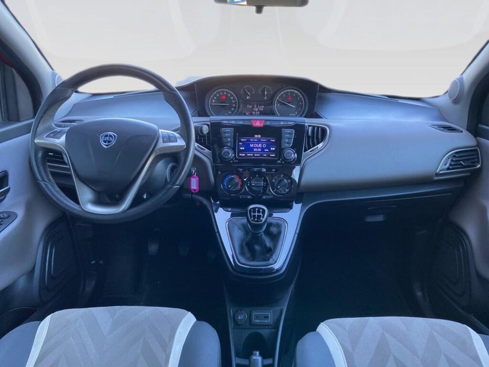 Lancia Ypsilon usata a Torino (5)