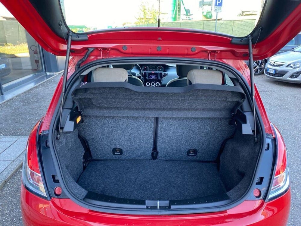 Lancia Ypsilon usata a Torino (8)