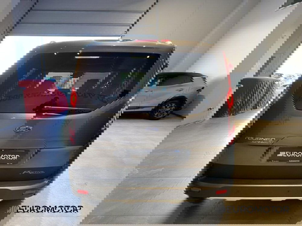 Ford Tourneo Connect usata a Bari (10)