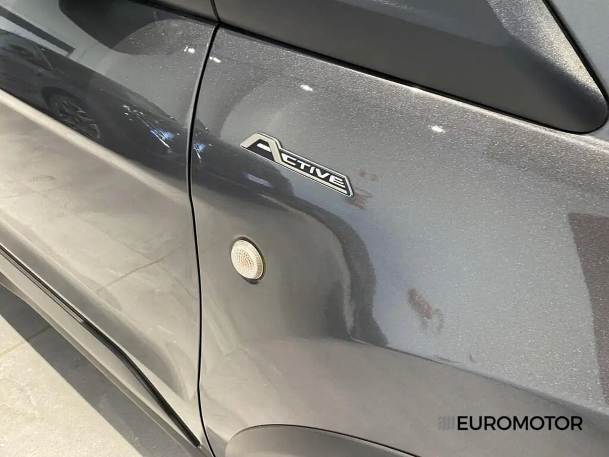 Ford Tourneo Connect usata a Bari (4)