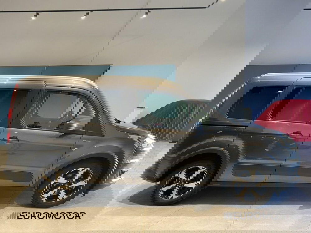 Ford Tourneo Connect usata a Bari (7)