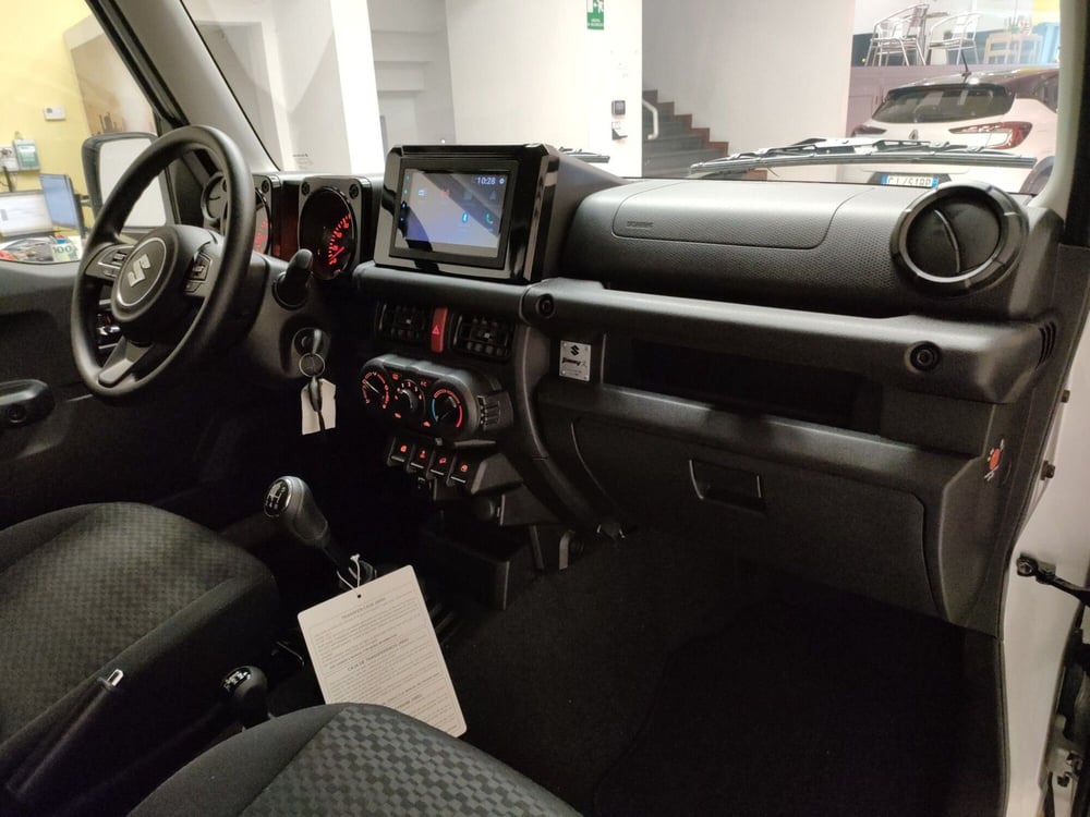 Suzuki Jimny nuova a Teramo (12)