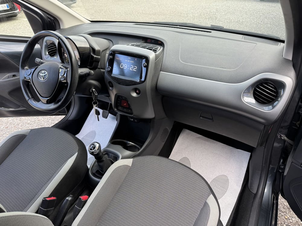 Toyota Aygo usata a Como (5)