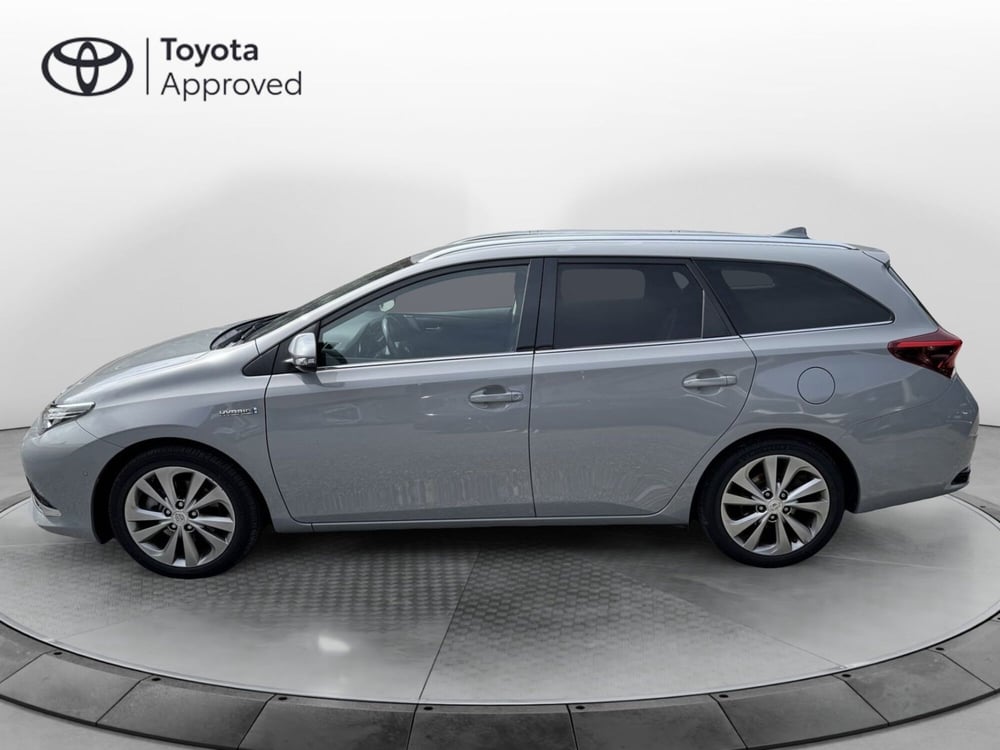 Toyota Auris Station Wagon usata a Como (3)
