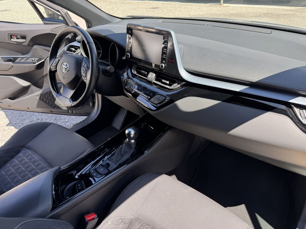 Toyota Toyota C-HR usata a Como (5)