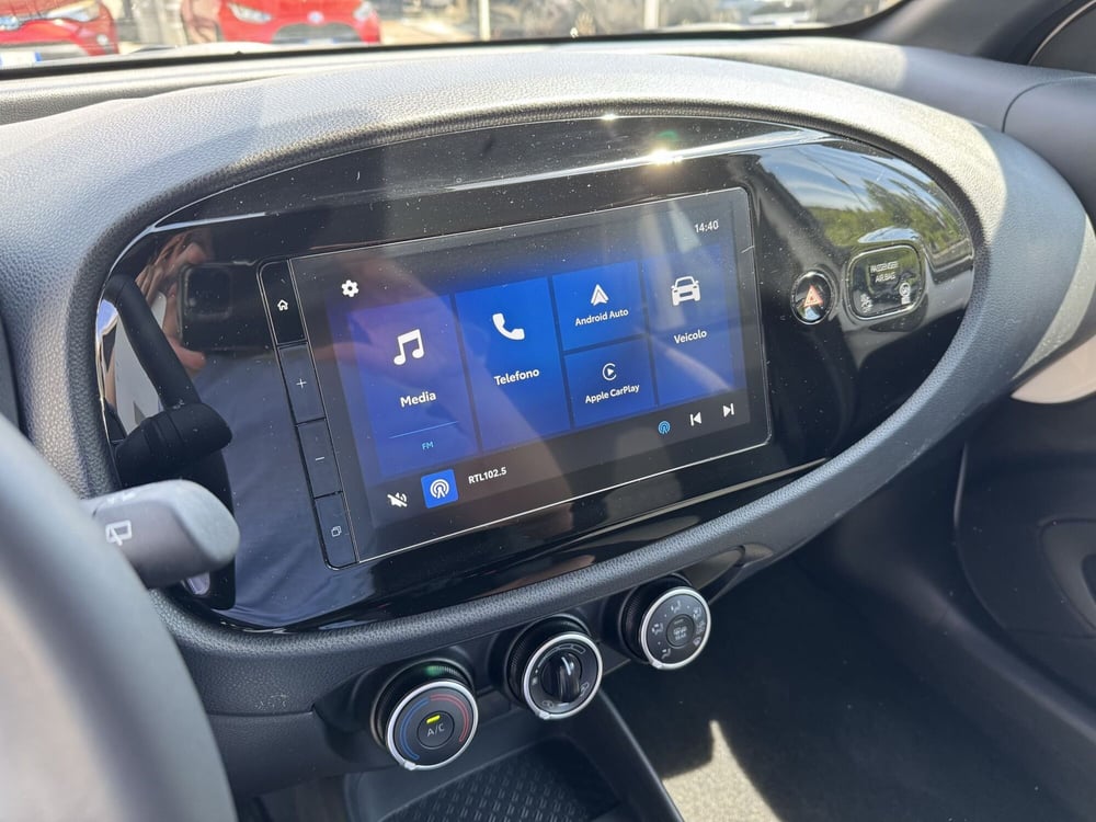 Toyota Aygo X usata a Como (14)
