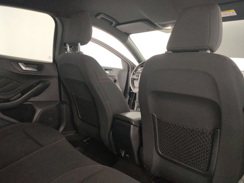 Ford Focus nuova a Caserta (14)