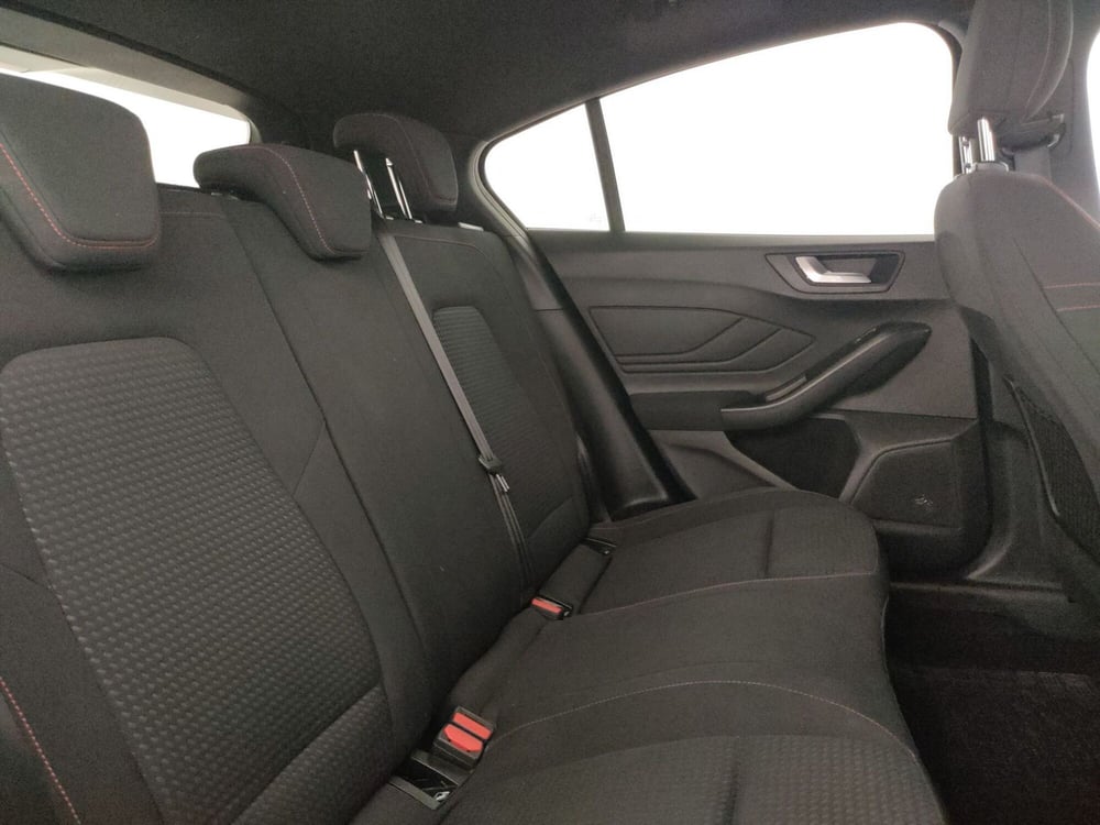 Ford Focus nuova a Caserta (15)
