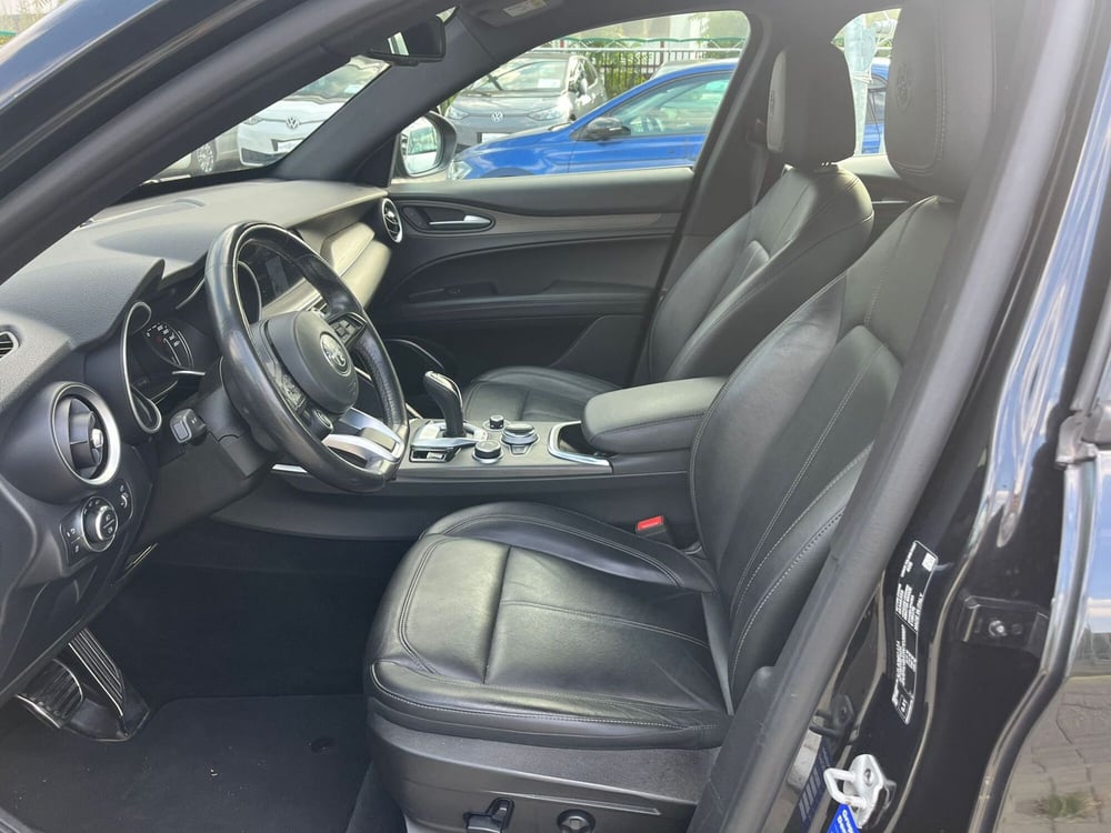 Alfa Romeo Stelvio usata a Milano (11)