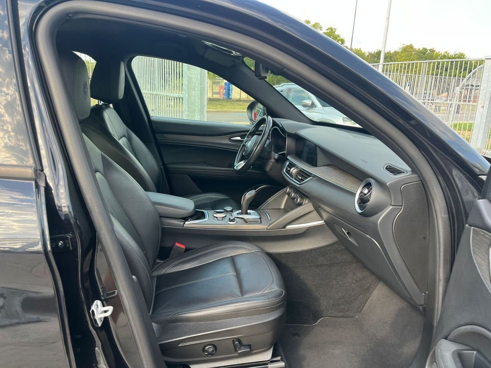 Alfa Romeo Stelvio usata a Milano (13)