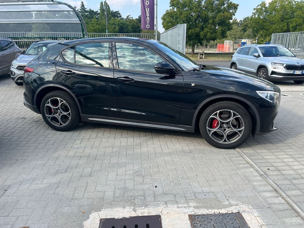 Alfa Romeo Stelvio usata a Milano (5)