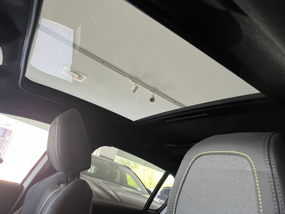 Peugeot 208 nuova a Milano (13)