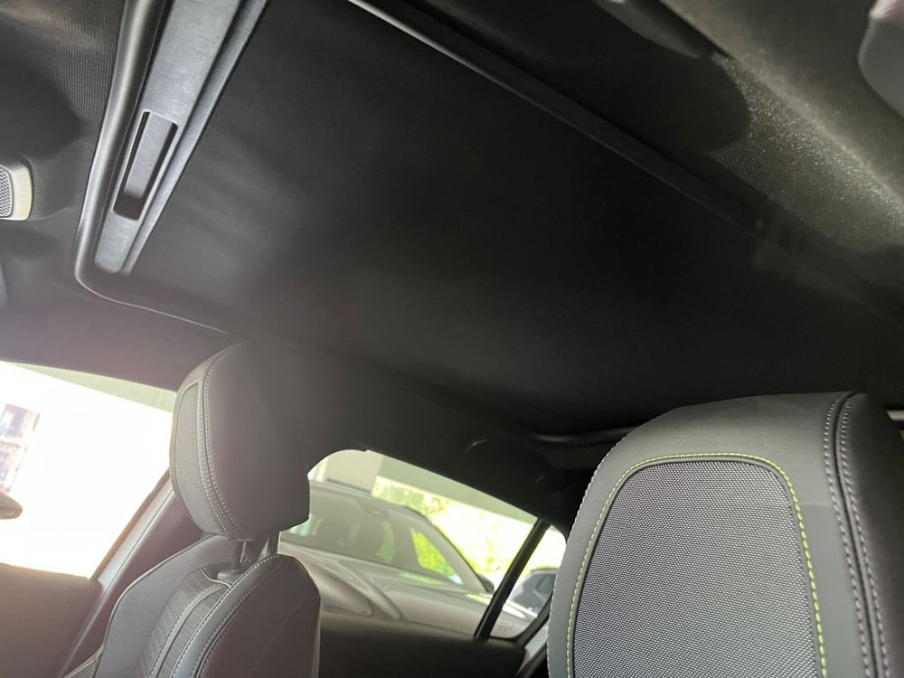 Peugeot 208 nuova a Milano (14)