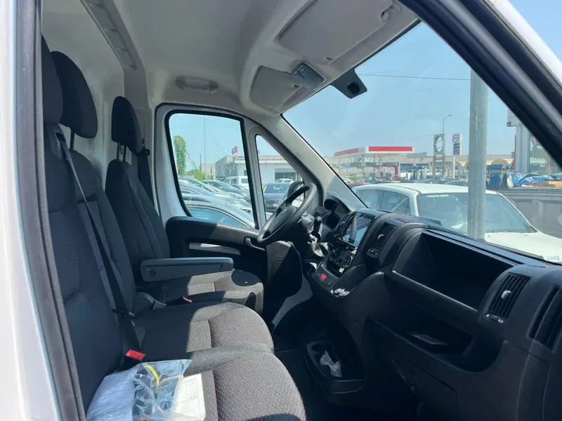Peugeot Boxer Furgone nuova a Milano (12)