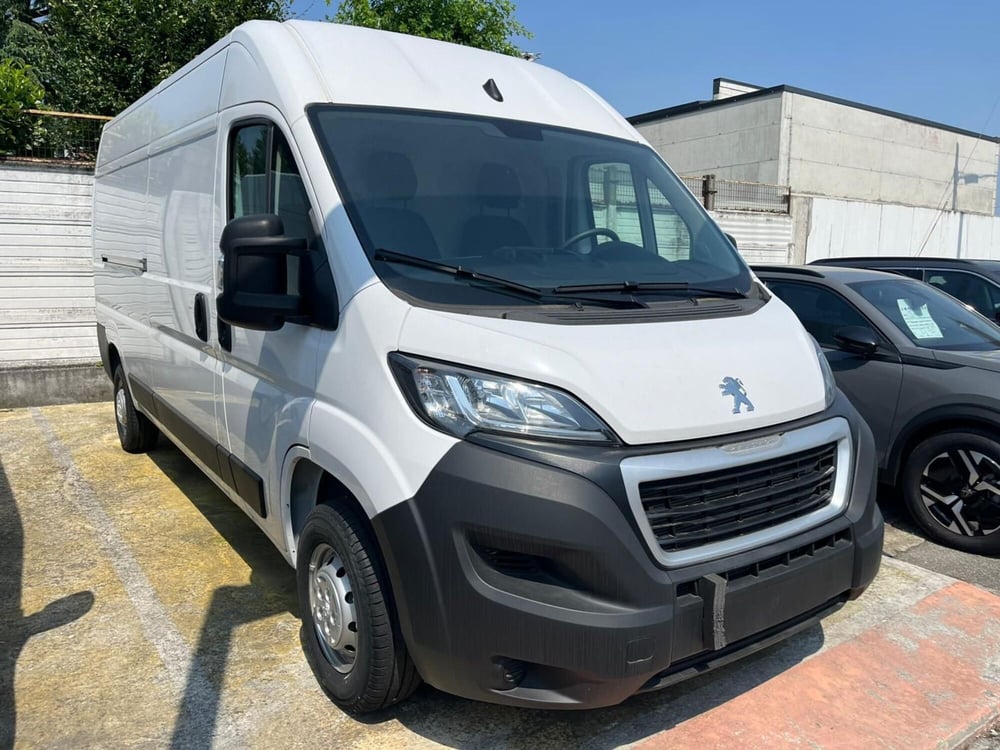 Peugeot Boxer Furgone nuova a Milano (3)