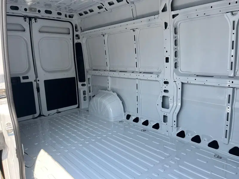 Peugeot Boxer Furgone nuova a Milano (7)