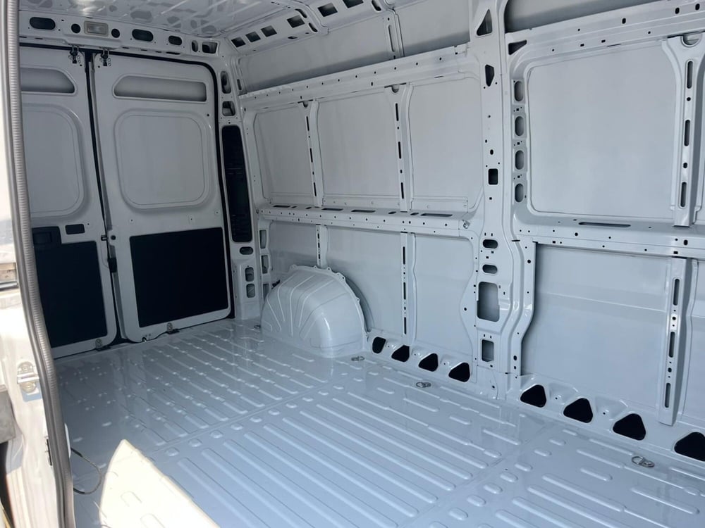 Peugeot Boxer Furgone nuova a Milano (7)