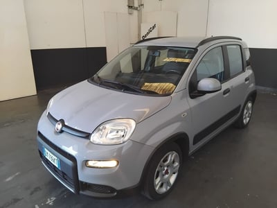 Fiat Panda 1.0 FireFly S&amp;S Hybrid City Cross del 2022 usata a Milano