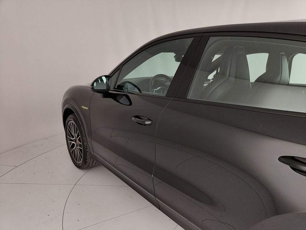 Porsche Cayenne usata a Caserta (12)