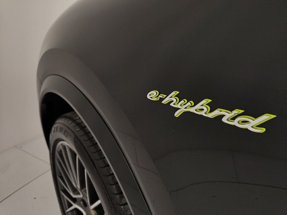 Porsche Cayenne usata a Caserta (13)