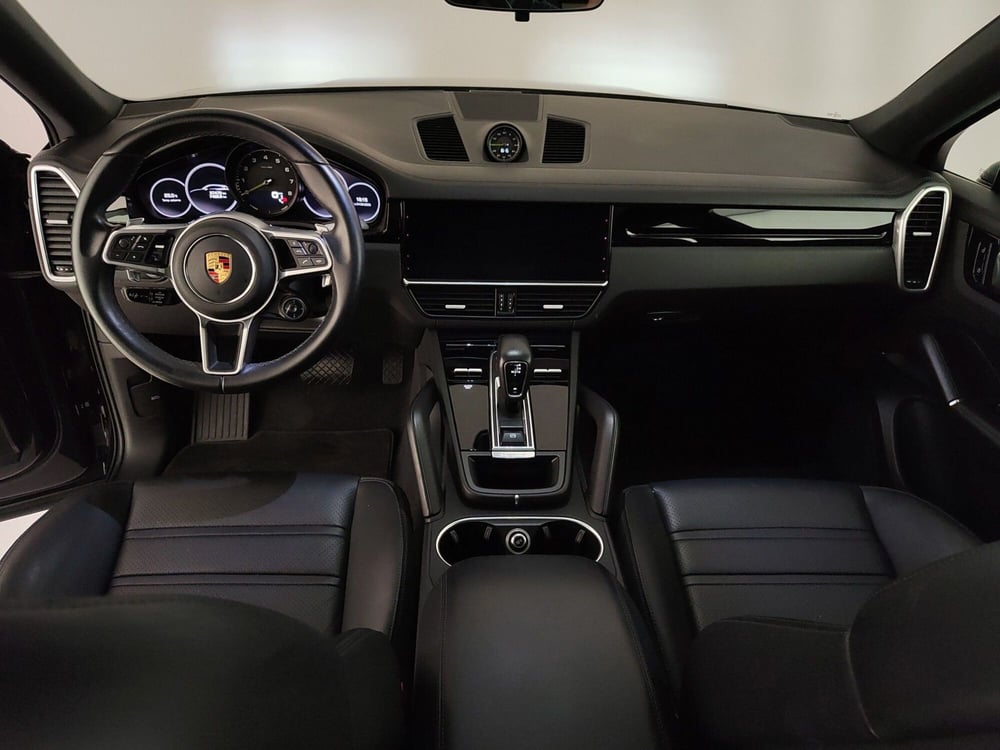 Porsche Cayenne usata a Caserta (16)