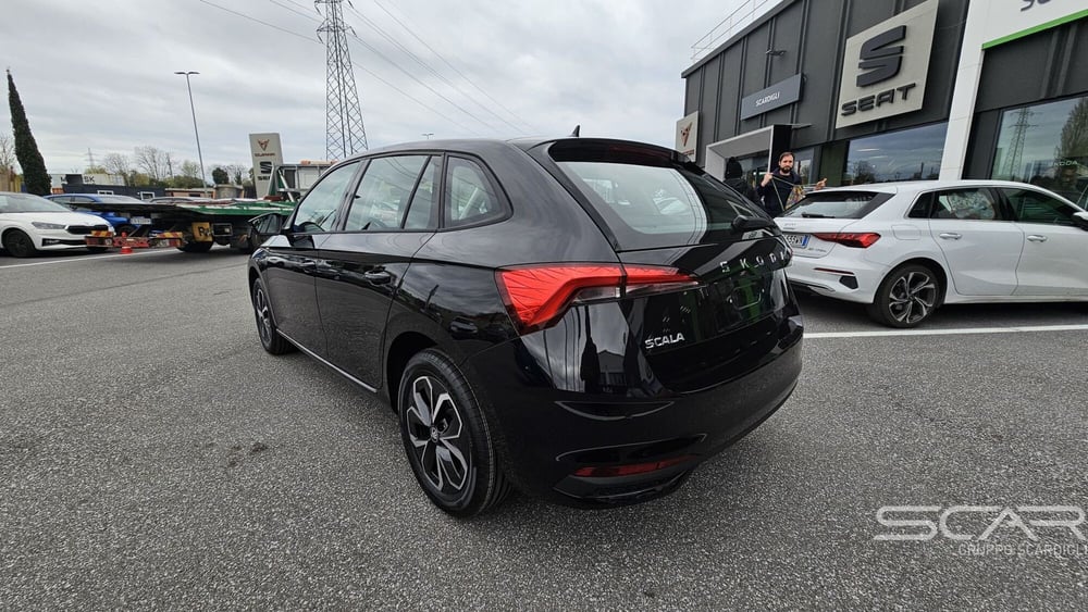 Skoda Scala nuova a Livorno (3)