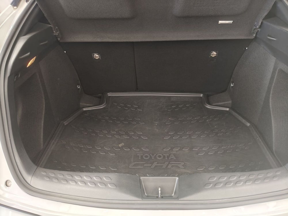 Toyota Toyota C-HR usata a Roma (13)