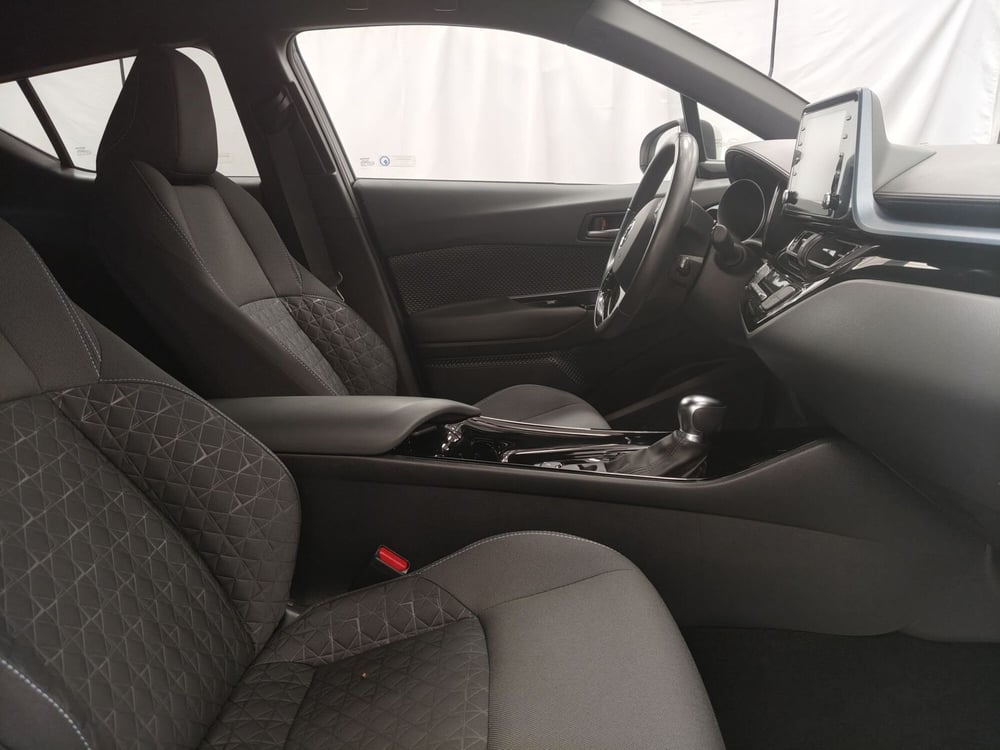 Toyota Toyota C-HR usata a Roma (6)