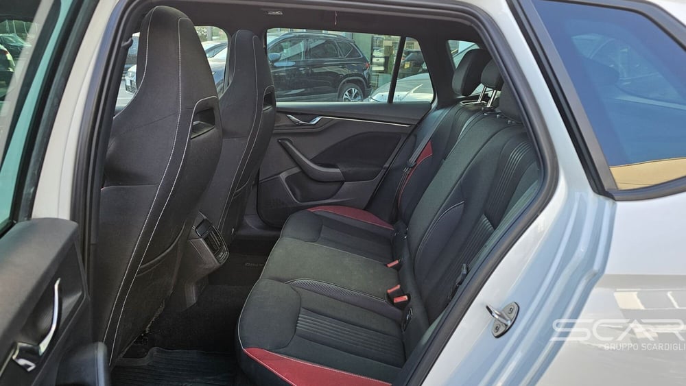 Skoda Kamiq usata a Livorno (15)