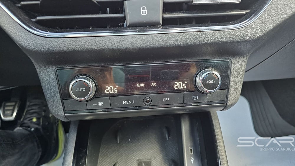Skoda Kamiq usata a Livorno (18)
