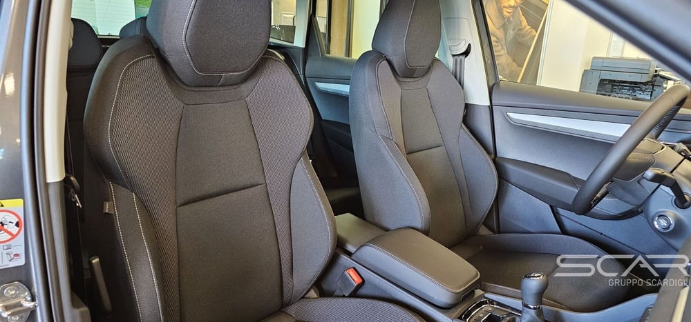 Skoda Karoq nuova a Livorno (17)