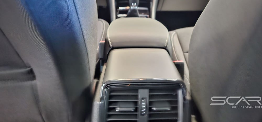 Skoda Karoq nuova a Livorno (18)
