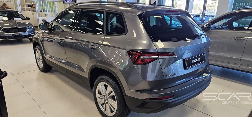 Skoda Karoq nuova a Livorno (2)