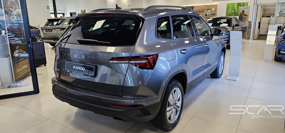 Skoda Karoq nuova a Livorno (4)