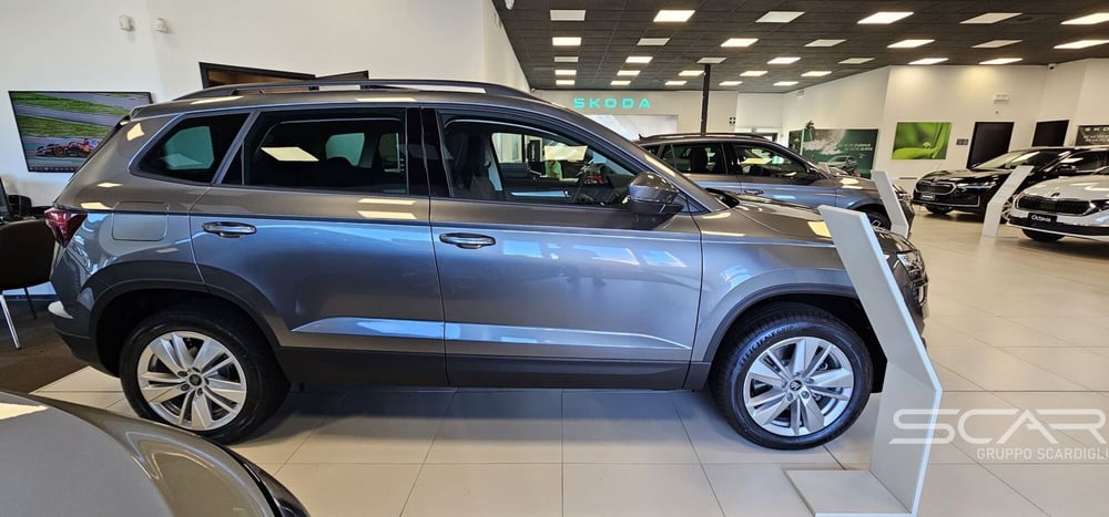 Skoda Karoq nuova a Livorno (5)