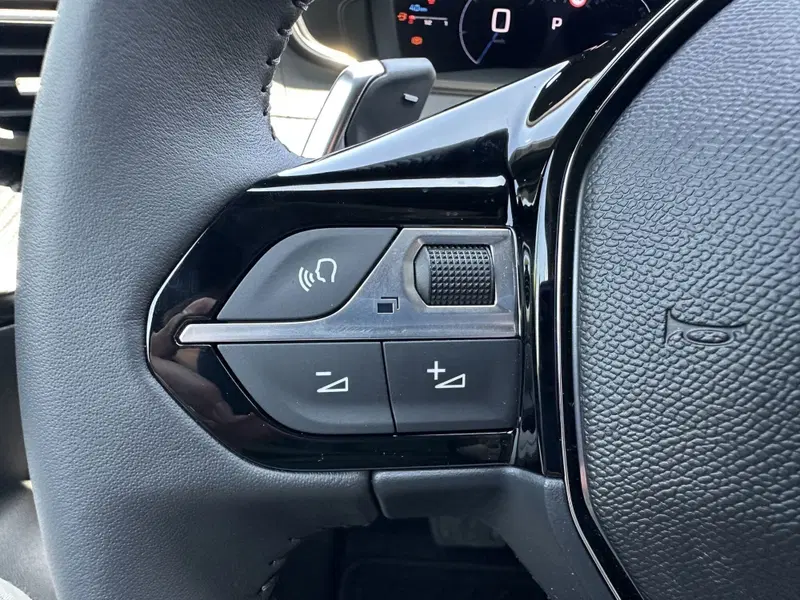 Peugeot 2008 nuova a Reggio Emilia (10)