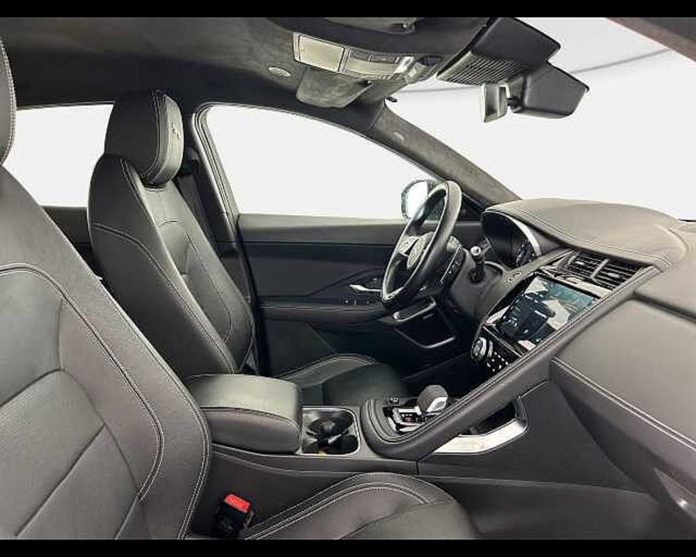 Jaguar E-Pace usata a Roma (8)